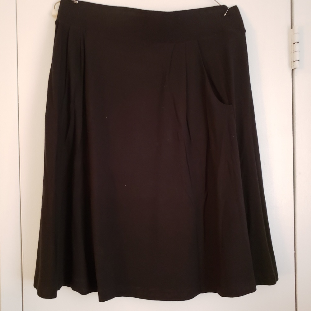 Preowned  - J. Crew black skirt - Size Small